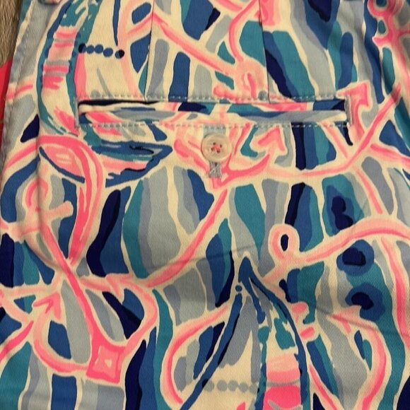 Men’s size 32 Lilly Pulitzer shorts - Picture 3 of 7